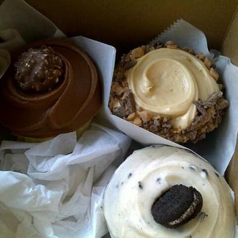 Frosted Cupcakery - party in my mouth! coming right up! - Bakeries Near Me - Long Beach, California