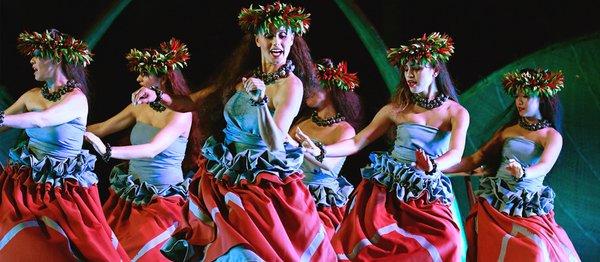 KA WA'A - A LŪ'AU by null