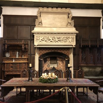Reichsburg Cochem - Beautiful gothic fireplace and perfect symmetry in the room - Castles Near Me - Cochem, RP