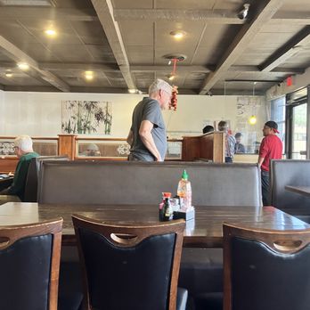 J J Chinese Cuisine - Interior - Chinese Near Me - Silverthorne, Colorado