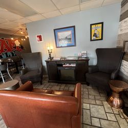 Steamwhistle Coffee Roasters - Cozy atmosphere