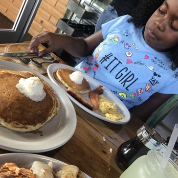 The Pan - Pizza Near Me - Gardena, California