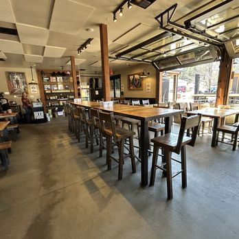 10 Barrel Brewing - West Side Bend - Brewpubs Near Me - Bend, Oregon