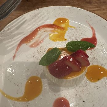 Limón - Panna Cotta de Mango - Peruvian Near Me - Walnut Creek, California