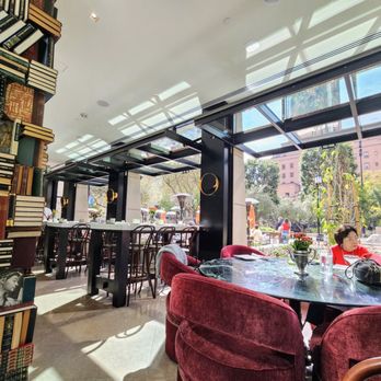 Settecento - Indoor & outdoor cleverly merge together - Italian Near Me - Los Angeles, California