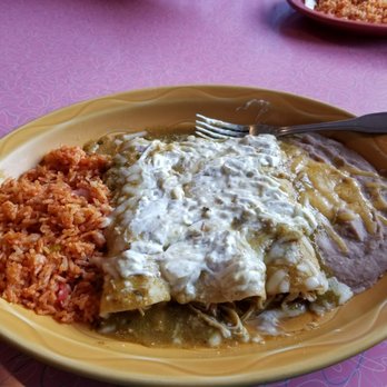 Las Palomas Mexican Restaurant - Enchiladas Verdes! I had already spread sour cream over them. They allowed me to substitute chicken for pork . Very nice people here ! - Mexican Near Me - Sequim, Washington Las Palomas Mexican Restaurant - Enchiladas Verdes! I had already spread sour cream over them. They allowed me to substitute chicken for pork . Very nice people here ! - Mexican Near Me - Sequim, Washington