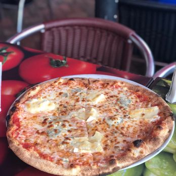Piola - Quattro Formaggi Pizza - Pizza Near Me - Hallandale Beach, Florida Piola - Quattro Formaggi Pizza - Pizza Near Me - Hallandale Beach, Florida