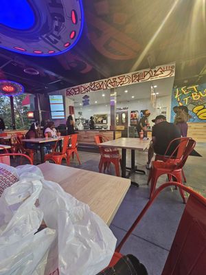 Dave's Hot Chicken by null