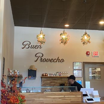 Raine's Kitchen - a man behind the counter - Desserts Near Me - Howell Township, New Jersey Raine's Kitchen - a man behind the counter - Desserts Near Me - Howell Township, New Jersey