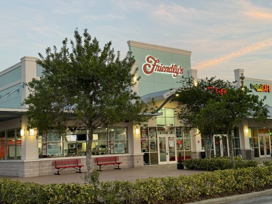 Friendly's by null