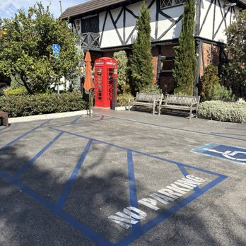 Tam O'Shanter - Outside - Gastropubs Near Me - Los Angeles, California Tam O'Shanter - Outside - Gastropubs Near Me - Los Angeles, California
