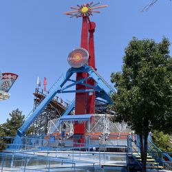 Cliff's Amusement Park - Not in operation.