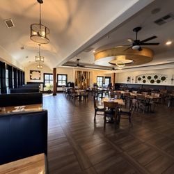 Dosan A Social Eatery - Main dining area