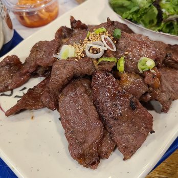 Narrow Street 512 - Close-up action of that BBQ Beef! - Korean Near Me - Austin, Texas Narrow Street 512 - Close-up action of that BBQ Beef! - Korean Near Me - Austin, Texas
