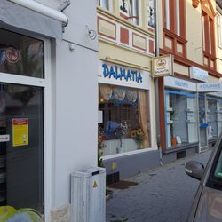 Dalmatia - Unscheinbare Front