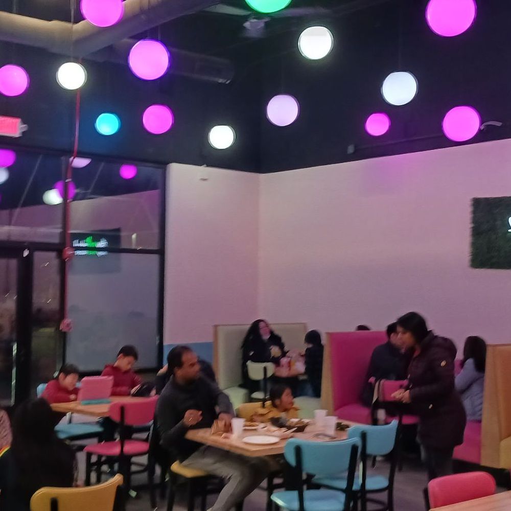 Moti Cafe - Dining area - Indian Near Me - Glenview, Illinois Moti Cafe - Dining area - Indian Near Me - Glenview, Illinois