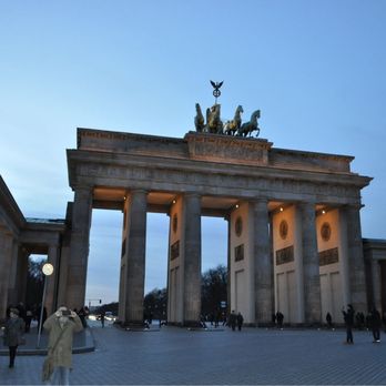 Brandenburger Tor - Landmarks & Historical Buildings Near Me - Berlin, BE
