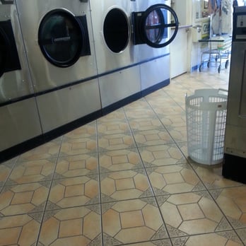 Granada Laundry - Cozy little place.. Don't feel like I have to sit in my car to get away from chaos.. Cuz there is none! - Laundromat Near Me - Granada Hills, California Granada Laundry - Cozy little place.. Don't feel like I have to sit in my car to get away from chaos.. Cuz there is none! - Laundromat Near Me - Granada Hills, California