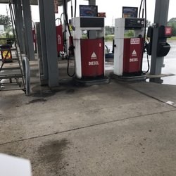 Hank's Truck Stop