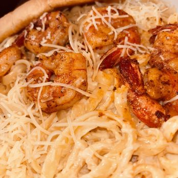 Jay Jay's Bistro - Fettuccine Alfredo - Mediterranean Near Me - Troy, Michigan