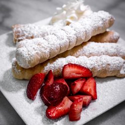 The Dessert Lounge - Cream Rolls