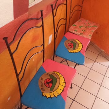 El Nuevo Caracol - algo incomodas pero muy bonitas - Cafeteria Near Me - México, D.F., DIF El Nuevo Caracol - algo incomodas pero muy bonitas - Cafeteria Near Me - México, D.F., DIF