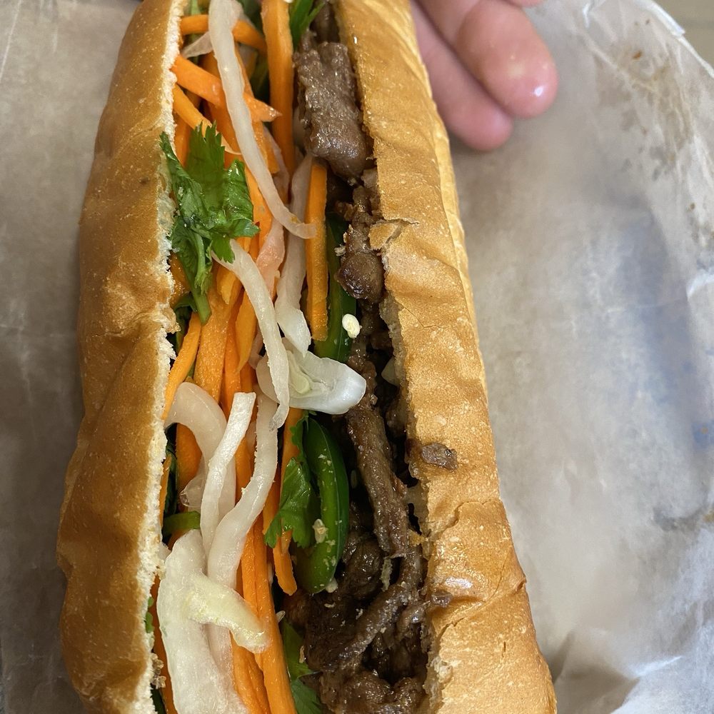Beef bahn mi