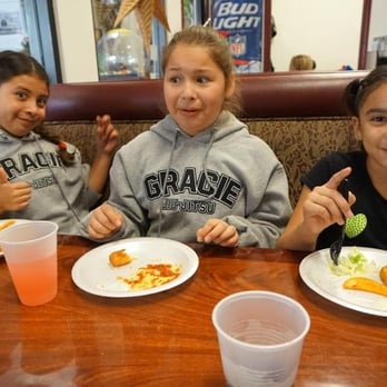 Brickhouse Pizza - Pizza Near Me - Whittier, California