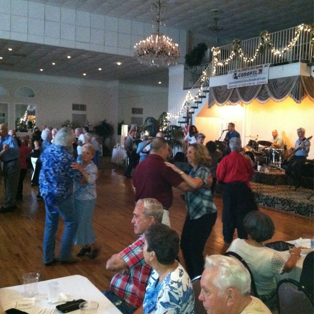 The Four Columns - Caterers Near Me - Harvey, Louisiana The Four Columns - Caterers Near Me - Harvey, Louisiana