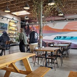 Breakside Brewery - Astoria - Inside