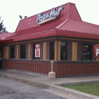 Pizza Hut - the front of the restaurant - Pizza Near Me - Princeton, Minnesota Pizza Hut - the front of the restaurant - Pizza Near Me - Princeton, Minnesota