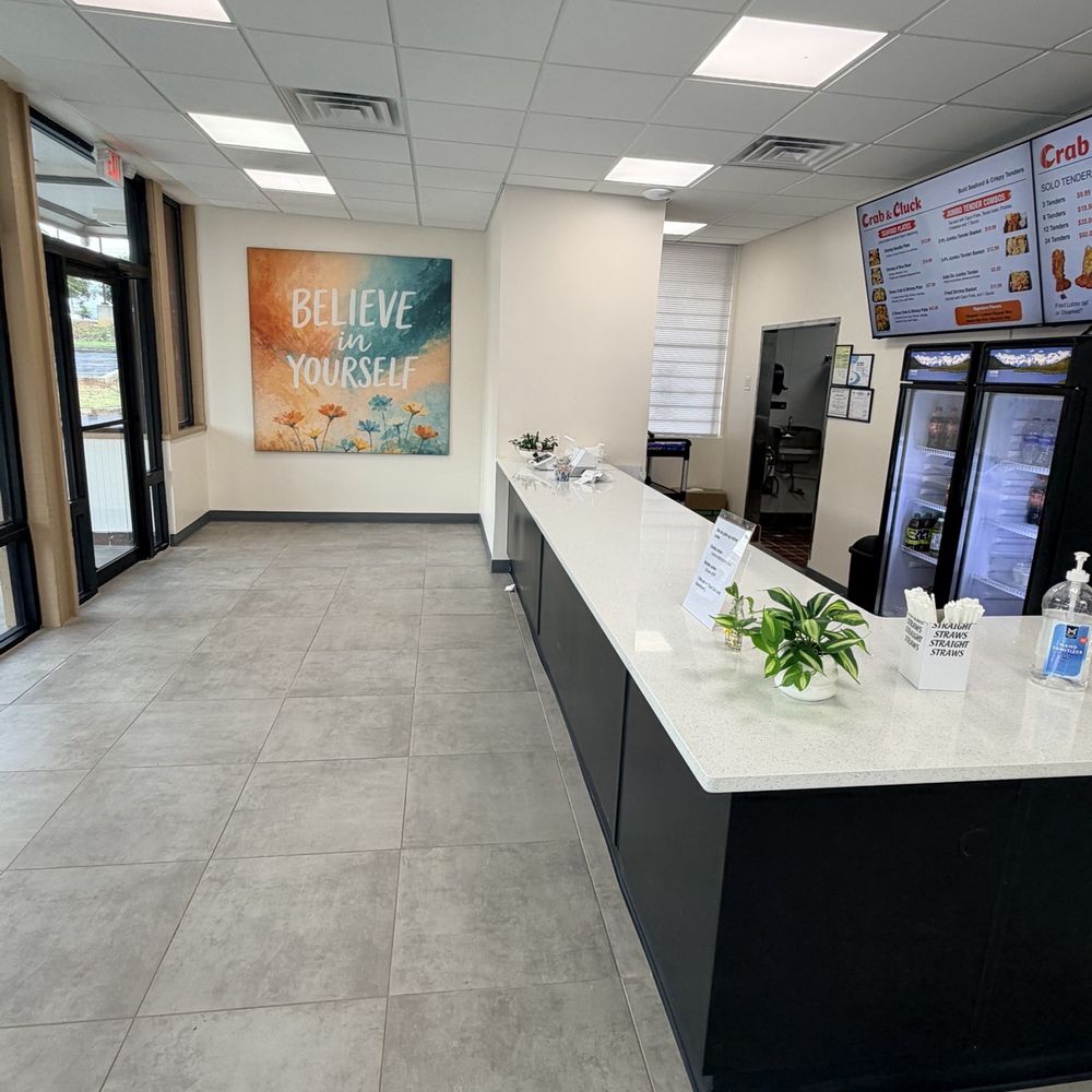 Crab & Cluck - Front counter - Seafood Near Me - Decatur, Georgia