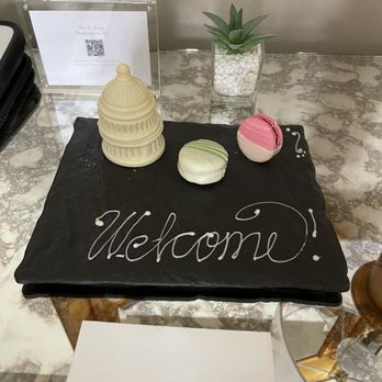 The St. Regis Washington, D.C - welcome chocolates - Hotels Near Me - Washington, DC, District of Columbia The St. Regis Washington, D.C - welcome chocolates - Hotels Near Me - Washington, DC, District of Columbia