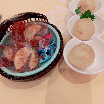 Cynthia's - a bowl of potatoes and a basket of bread - Chinese Near Me - Oakville, Ontario Cynthia's - a bowl of potatoes and a basket of bread - Chinese Near Me - Oakville, Ontario