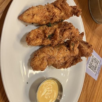 Open Road - Rosslyn - chicken tenders - American Near Me - Arlington, Virginia