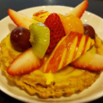 Le Croissant Dore - Mini fruit tart. Delightful! - Bakeries Near Me - Westminster, California Le Croissant Dore - Mini fruit tart. Delightful! - Bakeries Near Me - Westminster, California