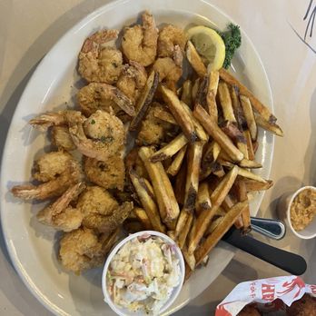 Pinchers - Fried shrimp dinner with fries - Seafood Near Me - Venice, Florida