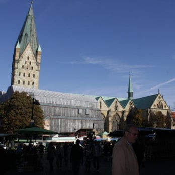 Der Dom - Churches Near Me - Paderborn, NW