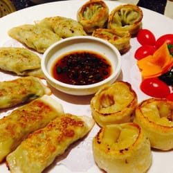 伽倻韓國餐廳 - Assorted dumplings!