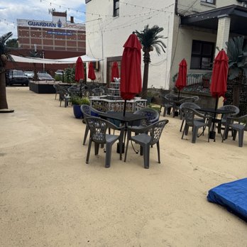 Khalil's II - Outdoor patio - Syrian Near Me - Pittsburgh, Pennsylvania Khalil's II - Outdoor patio - Syrian Near Me - Pittsburgh, Pennsylvania