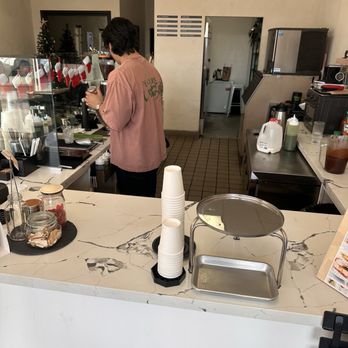 Seven Syllables Coffee - Preparing our drinks - Coffee Roasteries Near Me - Cerritos, California Seven Syllables Coffee - Preparing our drinks - Coffee Roasteries Near Me - Cerritos, California