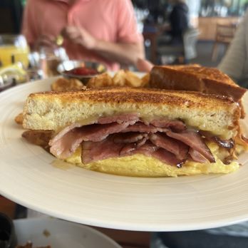 Water's Table - Croque Madame - New American Near Me - Renton, Washington