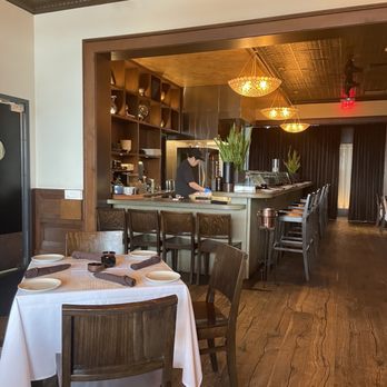LoLa 42 - Inside 1 - Sushi Bars Near Me - Boston, Massachusetts