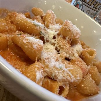 La Lanterna Restaurant & Caffe - A la vodka - Italian Near Me - Yonkers, New York La Lanterna Restaurant & Caffe - A la vodka - Italian Near Me - Yonkers, New York