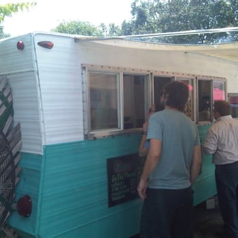 Franklin Barbecue - the trailer where everything is happening - Barbeque Near Me - Austin, Texas Franklin Barbecue - the trailer where everything is happening - Barbeque Near Me - Austin, Texas