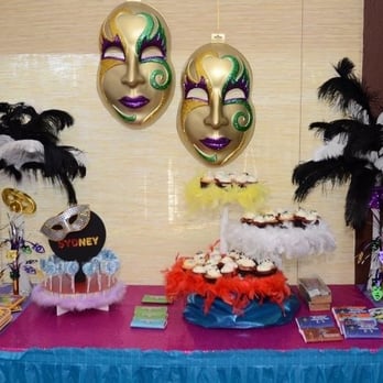 Simply Fun Cakes - Masquerade cupcakes - Cupcakes Near Me