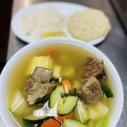 Delicias Adela - Sopa de res