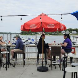 Captain Al's Restaurant & Tiki Bar - Waterview.