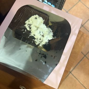 The Fresh Market - Cakes - Grocery Near Me - Chicago, Illinois The Fresh Market - Cakes - Grocery Near Me - Chicago, Illinois