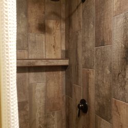 Arkansas White River Cabins - Sunset cabin shower
Www.whiterivercabins.com 
Eureka Springs
